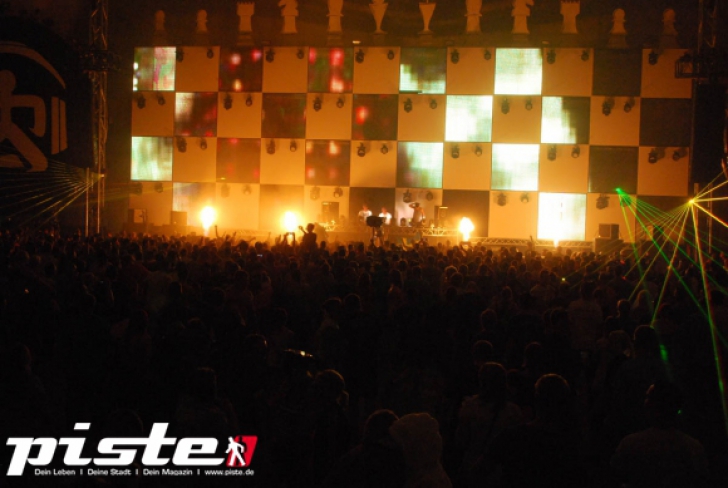 Airbeat-One 2013